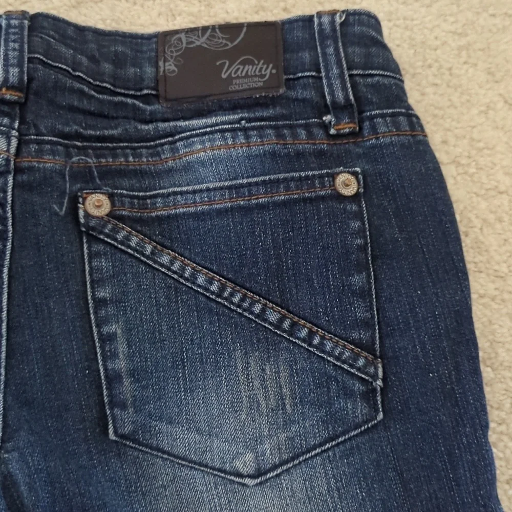 Jeans - Picture 8 of 9